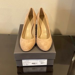 Ann Taylor Kaia Block Heeled Pump - Color Spice Chai- size 7.5